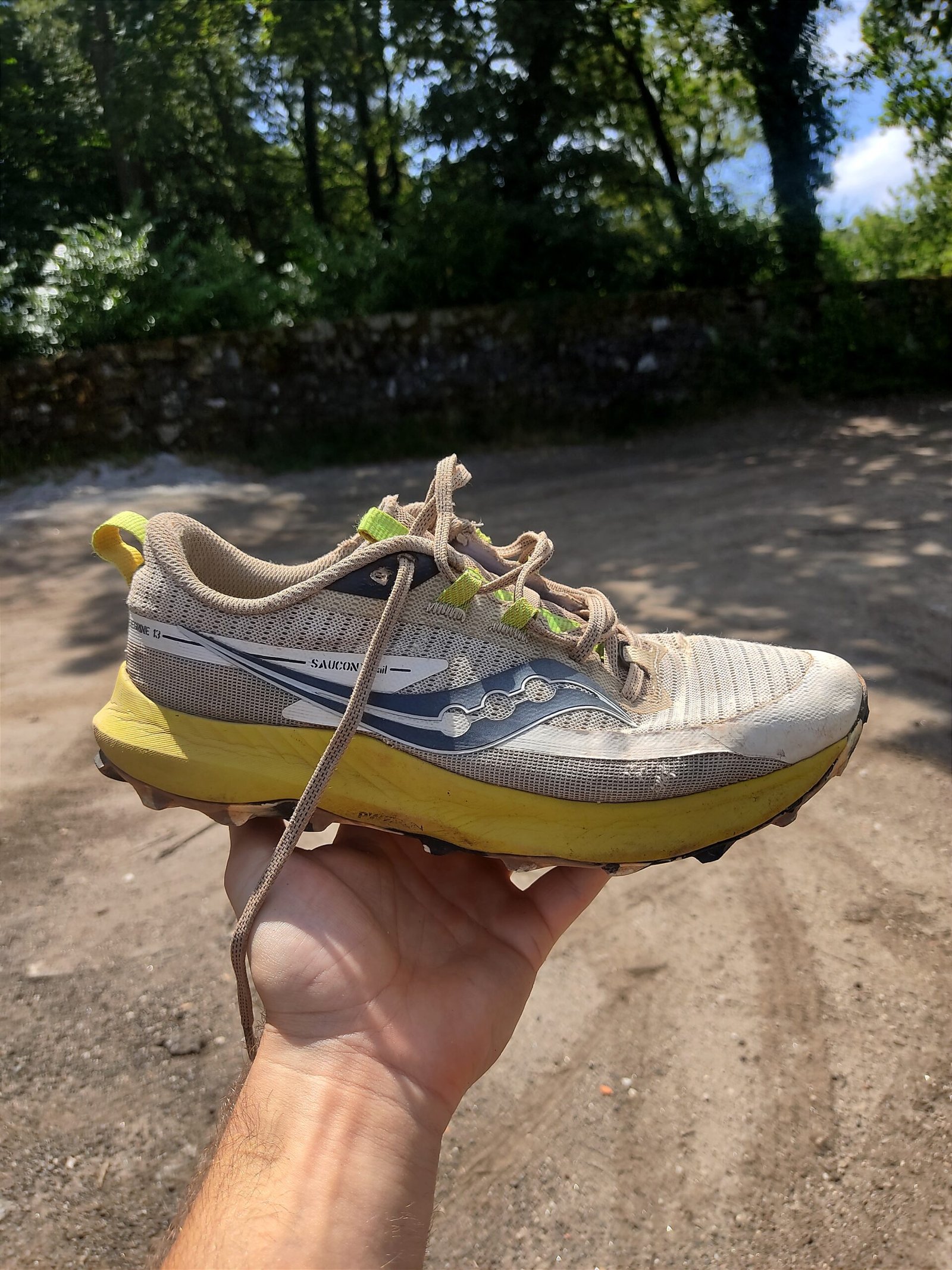 Saucony Peregrine 13 trail running shoe out side